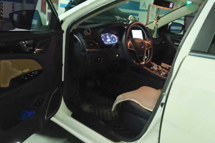 Used BYD Qin New Energy 2018 Qin EV450 Smart Connect Prestige Model Driver Seat