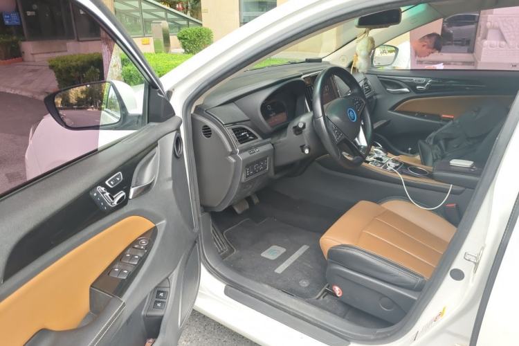 Used BYD Qin New Energy 2018 Qin EV450 Smart Connect Prestige Model Driver Seat