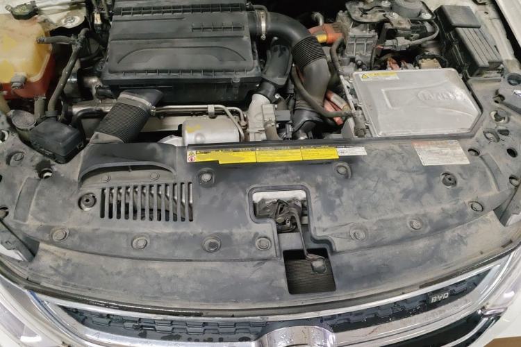 Used BYD Qin New Energy 2018 1.5T Smart Connect Premium Model Engine Bay
