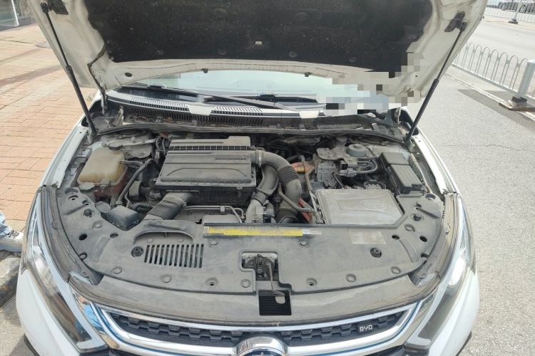 Used BYD Qin New Energy 2018 1.5T Smart Connect Premium Model Engine Bay
