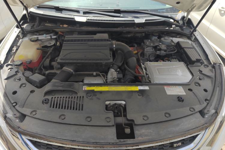 Used BYD Qin New Energy 2018 1.5T Smart Connect Premium Model Engine Bay