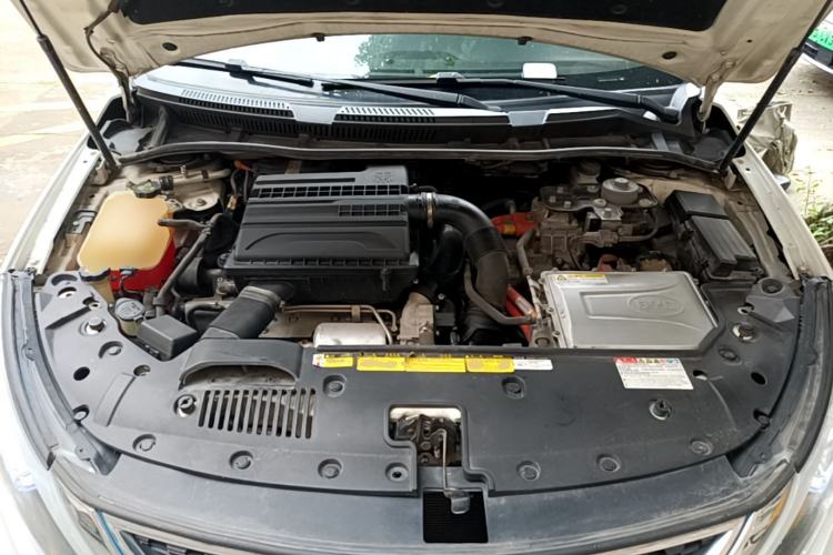 Used BYD Qin New Energy 2018 1.5T Smart Connect Premium Model Engine Bay
