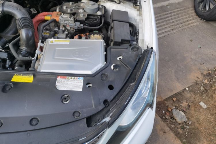 Used BYD Qin New Energy 2018 1.5T Smart Connect Premium Model Engine Bay Left