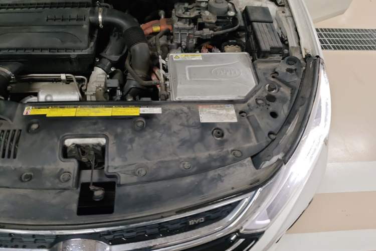 Used BYD Qin New Energy 2018 1.5T Smart Connect Premium Model Engine Bay Left
