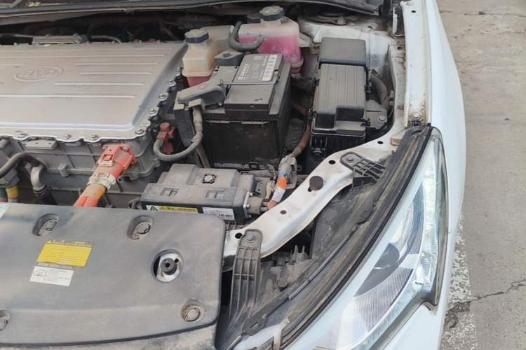 Used BYD Qin New Energy 2018 Qin EV450 Smart Connect Prestige Model Engine Bay Left