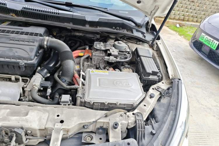 Used BYD Qin New Energy 2018 1.5T Smart Connect Premium Model Engine Bay Left