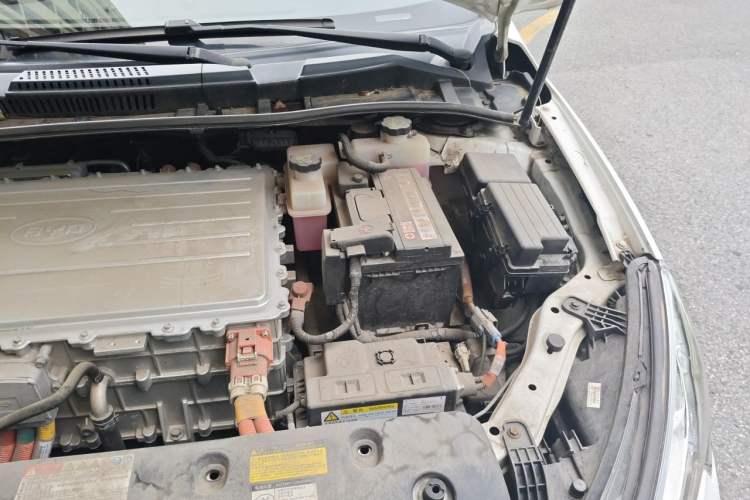Used BYD Qin New Energy 2018 Qin EV450 Smart Connect Prestige Model Engine Bay Left