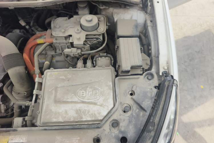 Used BYD Qin New Energy 2018 1.5T Smart Connect Premium Model Engine Bay Left
