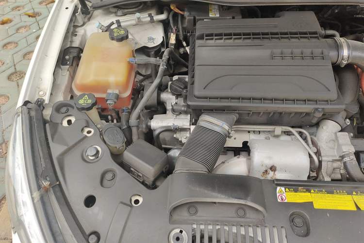 Used BYD Qin New Energy 2018 1.5T Smart Connect Premium Model Engine Bay Right