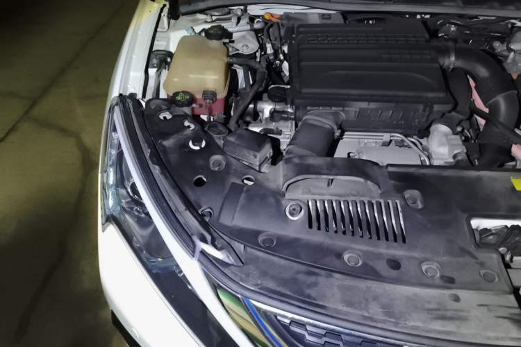 Used BYD Qin New Energy 2018 1.5T Smart Connect Premium Model Engine Bay Right