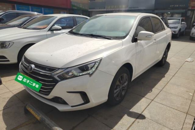 Ojetý BYD Qin New Energy 2018 1.5T Smart Connect Premium Model
