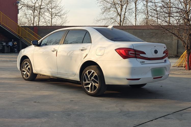 Used BYD Qin New Energy 2018 Qin EV450 Smart Connect Prestige Model Exterior 2