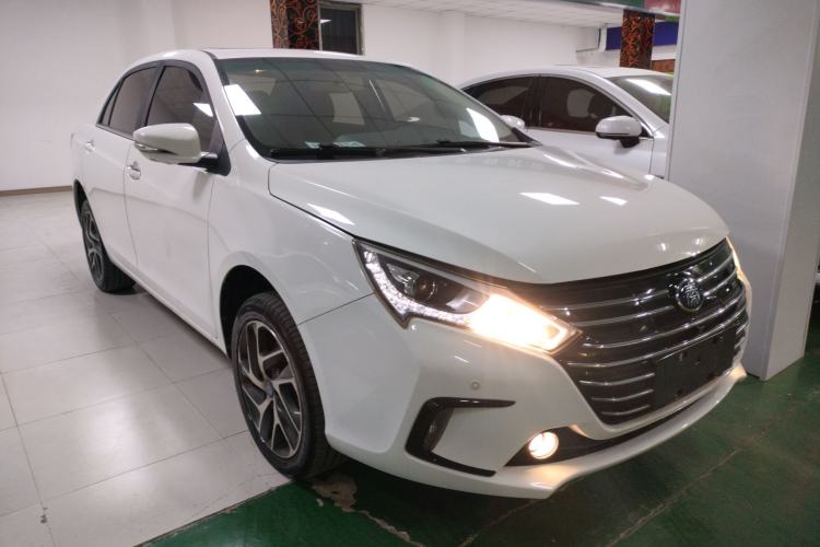 Used BYD Qin New Energy 2018 Qin EV450 Smart Connect Prestige Model Exterior 2