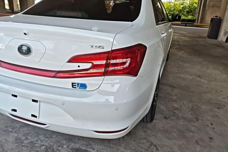 Used BYD Qin New Energy 2018 Qin EV450 Smart Connect Prestige Model Exterior 3