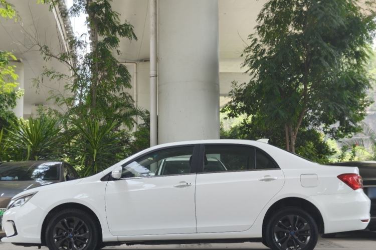 Used BYD Qin New Energy 2018 1.5T Smart Connect Premium Model Exterior 3