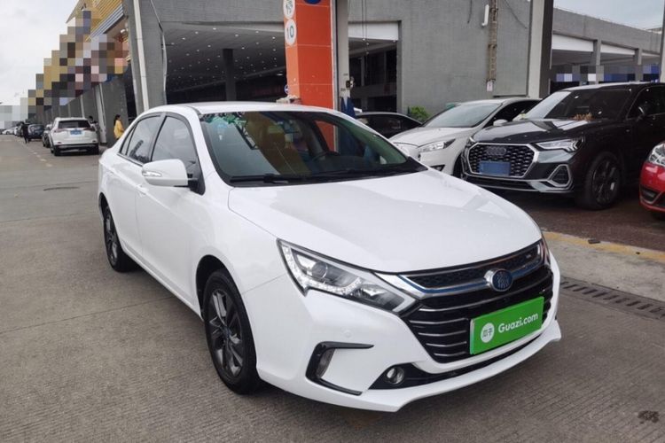 Used BYD Qin New Energy 2018 1.5T Smart Connect Elite Model Exterior 4