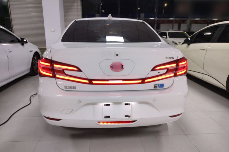 Used BYD Qin New Energy 2018 Qin EV450 Smart Connect Prestige Model Exterior 4