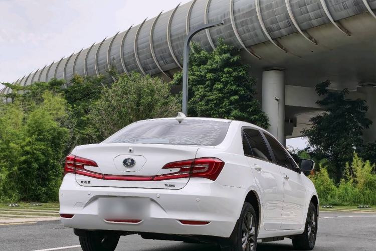 Used BYD Qin New Energy 2018 1.5T Smart Connect Premium Model Exterior 5