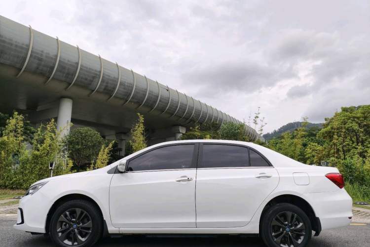 Used BYD Qin New Energy 2018 1.5T Smart Connect Premium Model Exterior 6