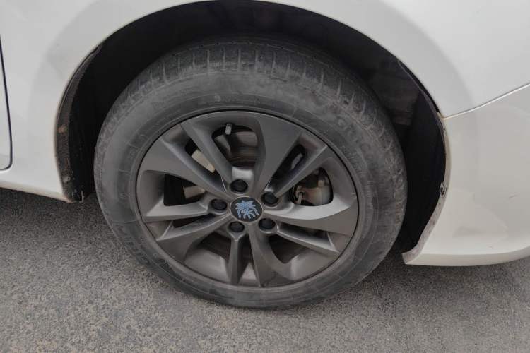Used BYD Qin New Energy 2018 1.5T Smart Connect Elite Model Exterior 7