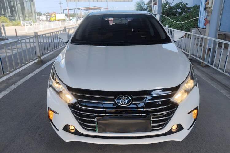 Used BYD Qin New Energy 2018 Qin EV450 Smart Connect Prestige Model Front
