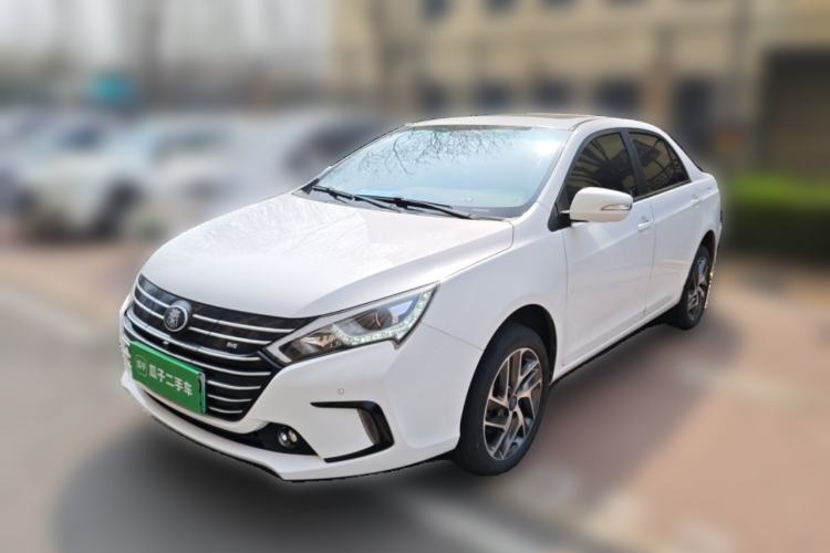 Used BYD Qin New Energy 2018 Qin EV450 Smart Connect Fashion Model Front Left 45 Deg