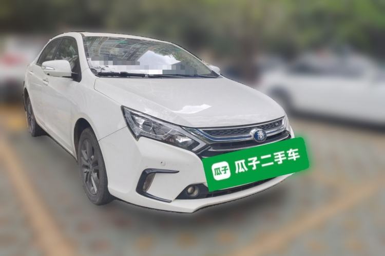 Used BYD Qin New Energy 2018 1.5T Smart Connect Premium Model Front Right 45 Deg