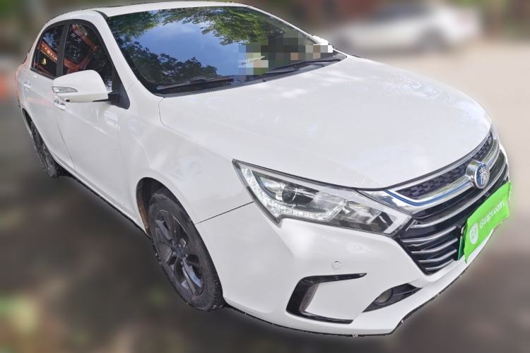 Used BYD Qin New Energy 2018 1.5T Smart Connect Premium Model Front Right 45 Deg