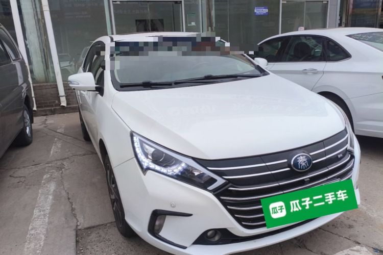 Used BYD Qin New Energy 2018 Qin EV450 Smart Connect Prestige Model Front Right 45 Deg