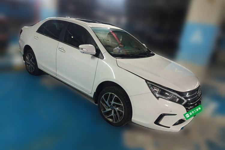 Used BYD Qin New Energy 2018 Qin EV450 Smart Connect Prestige Model Front Right 45 Deg