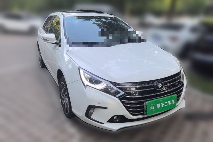 Used BYD Qin New Energy 2018 Qin EV450 Smart Connect Prestige Model Front Right 45 Deg