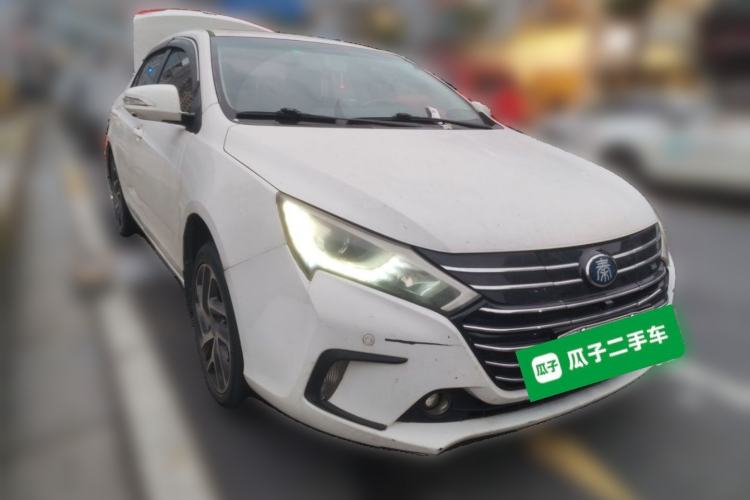 Used BYD Qin New Energy 2018 Qin EV450 Smart Connect Prestige Model Front Right 45 Deg