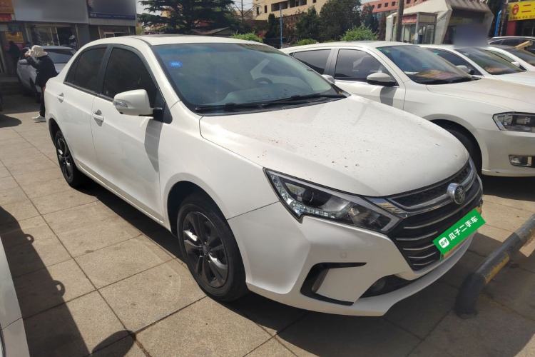 Used BYD Qin New Energy 2018 1.5T Smart Connect Premium Model Front Right 45 Deg