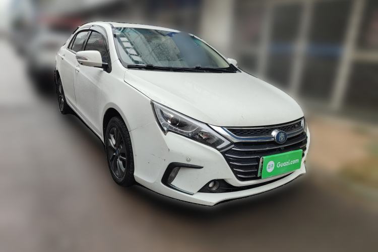 Used BYD Qin New Energy 2018 1.5T Smart Connect Premium Model Front Right 45 Deg