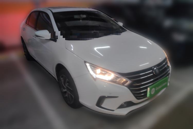 Used BYD Qin New Energy 2018 Qin EV450 Smart Connect Prestige Model Front Right 45 Deg