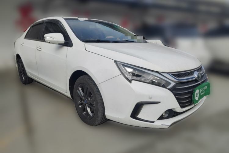 Used BYD Qin New Energy 2018 1.5T Smart Connect Premium Model Front Right 45 Deg