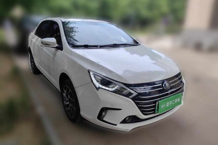 Used BYD Qin New Energy 2018 Qin EV450 Smart Connect Prestige Model Front Right 45 Deg