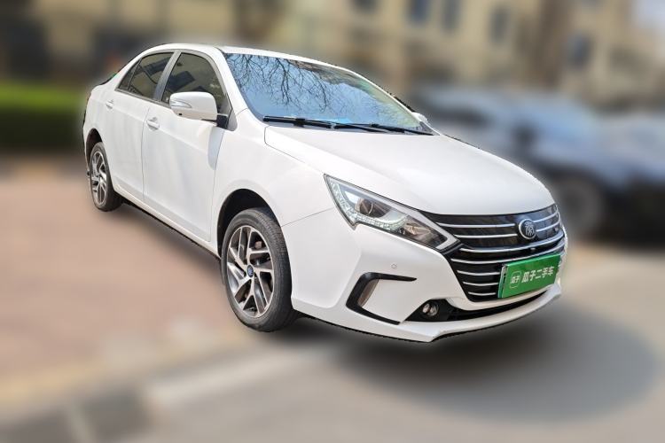 Used BYD Qin New Energy 2018 Qin EV450 Smart Connect Fashion Model Front Right 45 Deg