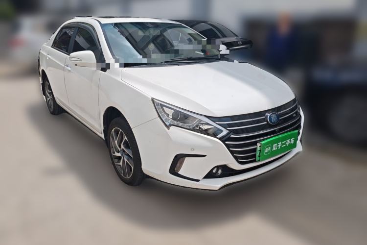 Used BYD Qin New Energy 2018 Qin EV450 Smart Connect Prestige Model Front Right 45 Deg