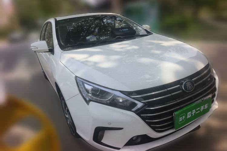 Used BYD Qin New Energy 2018 Qin EV450 Smart Connect Prestige Model Front Right 45 Deg
