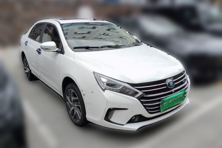 Used BYD Qin New Energy 2018 Qin EV450 Smart Connect Prestige Model Front Right 45 Deg