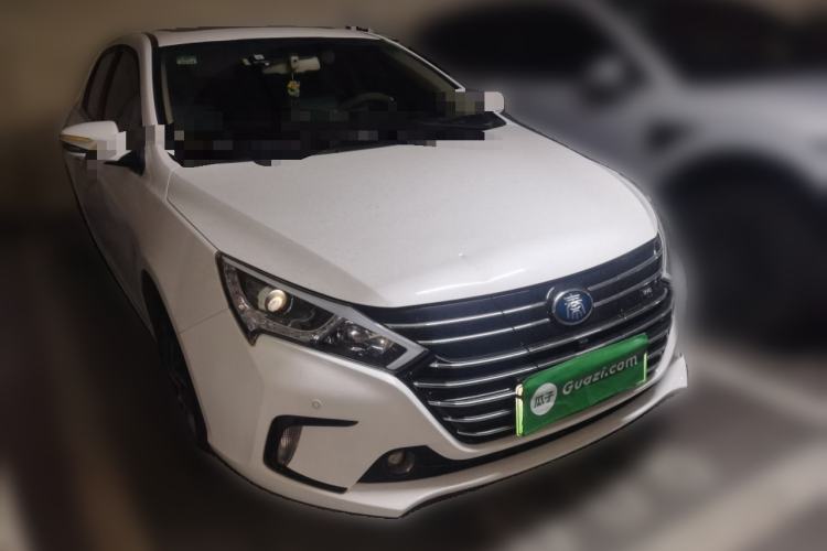 Used BYD Qin New Energy 2018 Qin EV450 Smart Connect Prestige Model Front Right 45 Deg