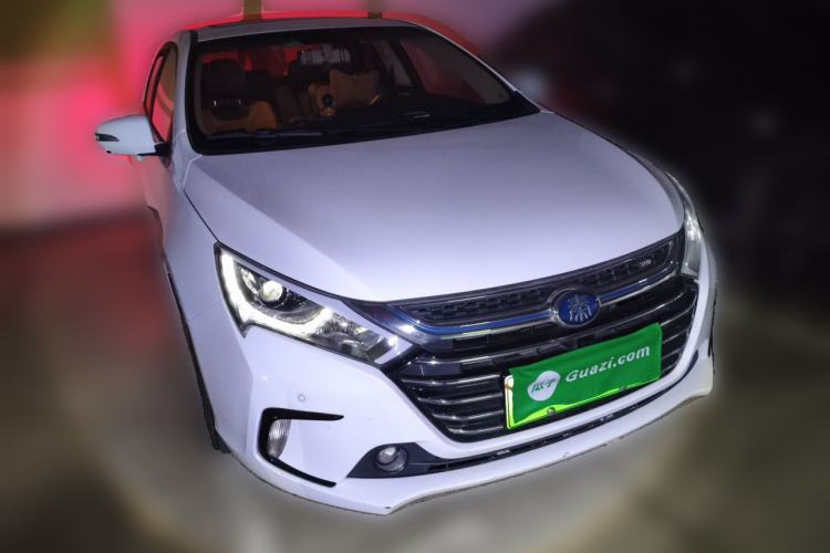 Used BYD Qin New Energy 2018 1.5T Smart Connect Premium Model Front Right 45 Deg