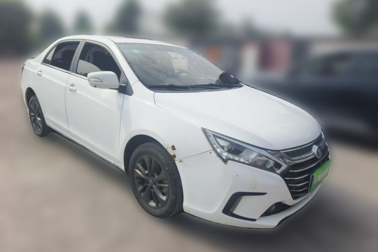 Used BYD Qin New Energy 2018 1.5T Smart Connect Premium Model Front Right 45 Deg
