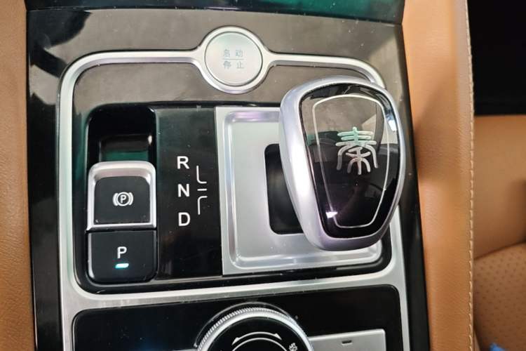 Used BYD Qin New Energy 2018 Qin EV450 Smart Connect Prestige Model Gear Lever