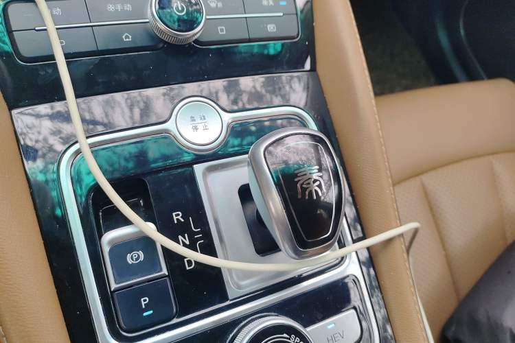 Used BYD Qin New Energy 2018 1.5T Smart Connect Premium Model Gear Lever
