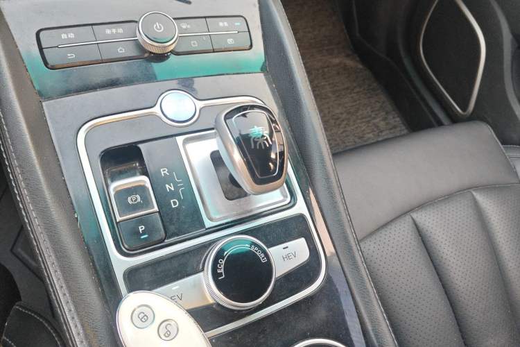 Used BYD Qin New Energy 2018 1.5T Smart Connect Elite Model Gear Lever