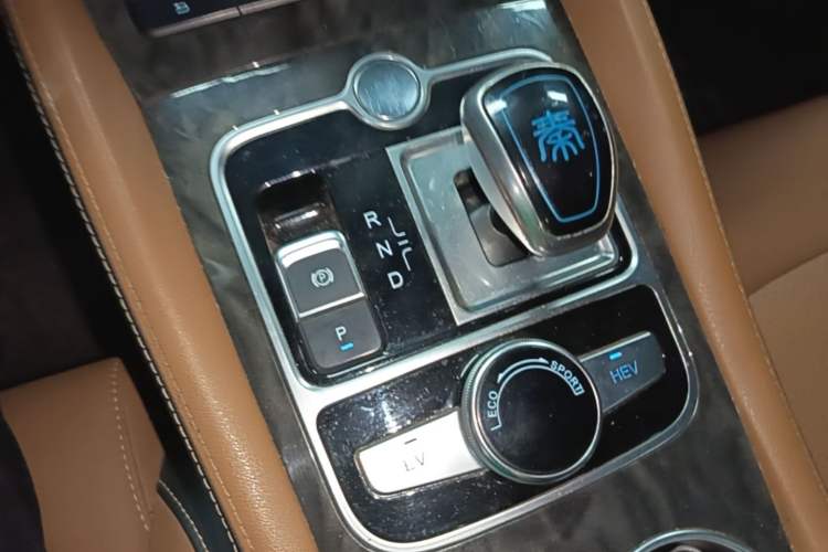 Used BYD Qin New Energy 2018 1.5T Smart Connect Premium Model Gear Lever