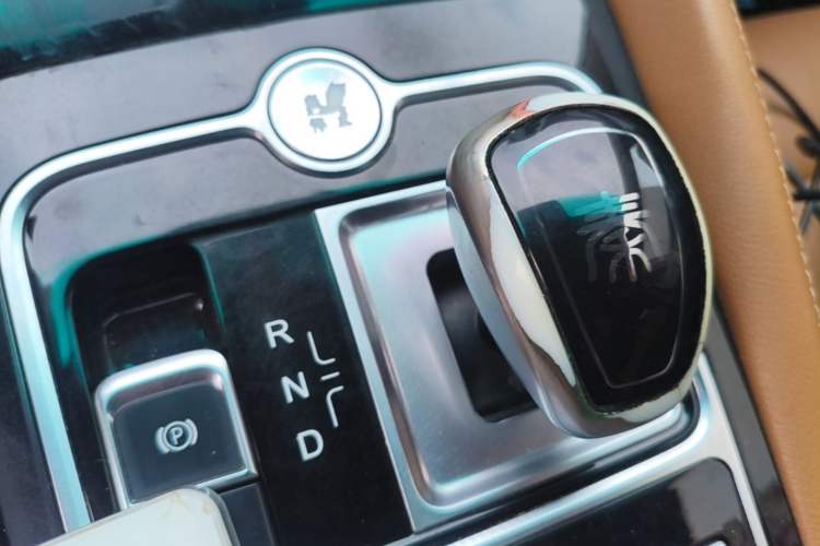 Used BYD Qin New Energy 2018 Qin EV450 Smart Connect Prestige Model Gear Lever