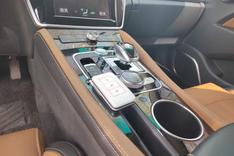 Used BYD Qin New Energy 2018 1.5T Smart Connect Premium Model Gear Lever